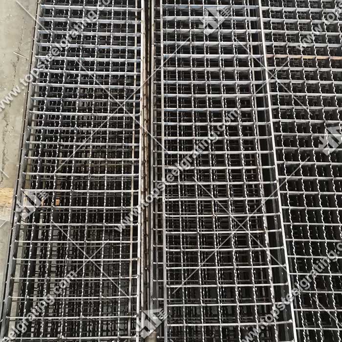 Serrated Galvanized Grating